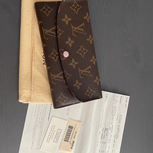 Louis Vuitton Emilie wallet